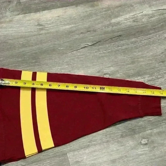 Wizarding World Harry Potter Jersey Red Pullover Longsleeve Unisex Sz XL (16/18) - Picture 15 of 16